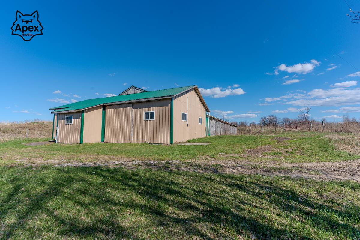 Burke NY listing — exterior 03