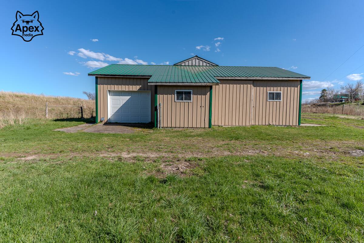 Burke NY listing — exterior 06