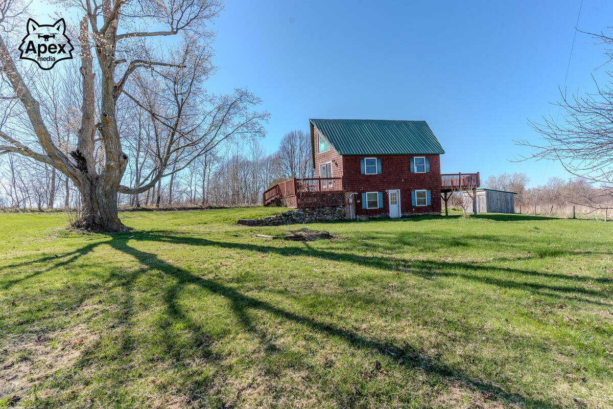 Burke NY listing — exterior 08