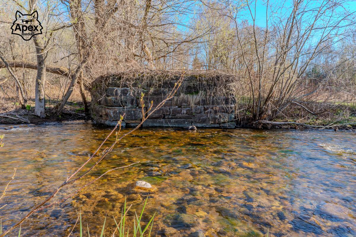Burke NY listing — exterior 21